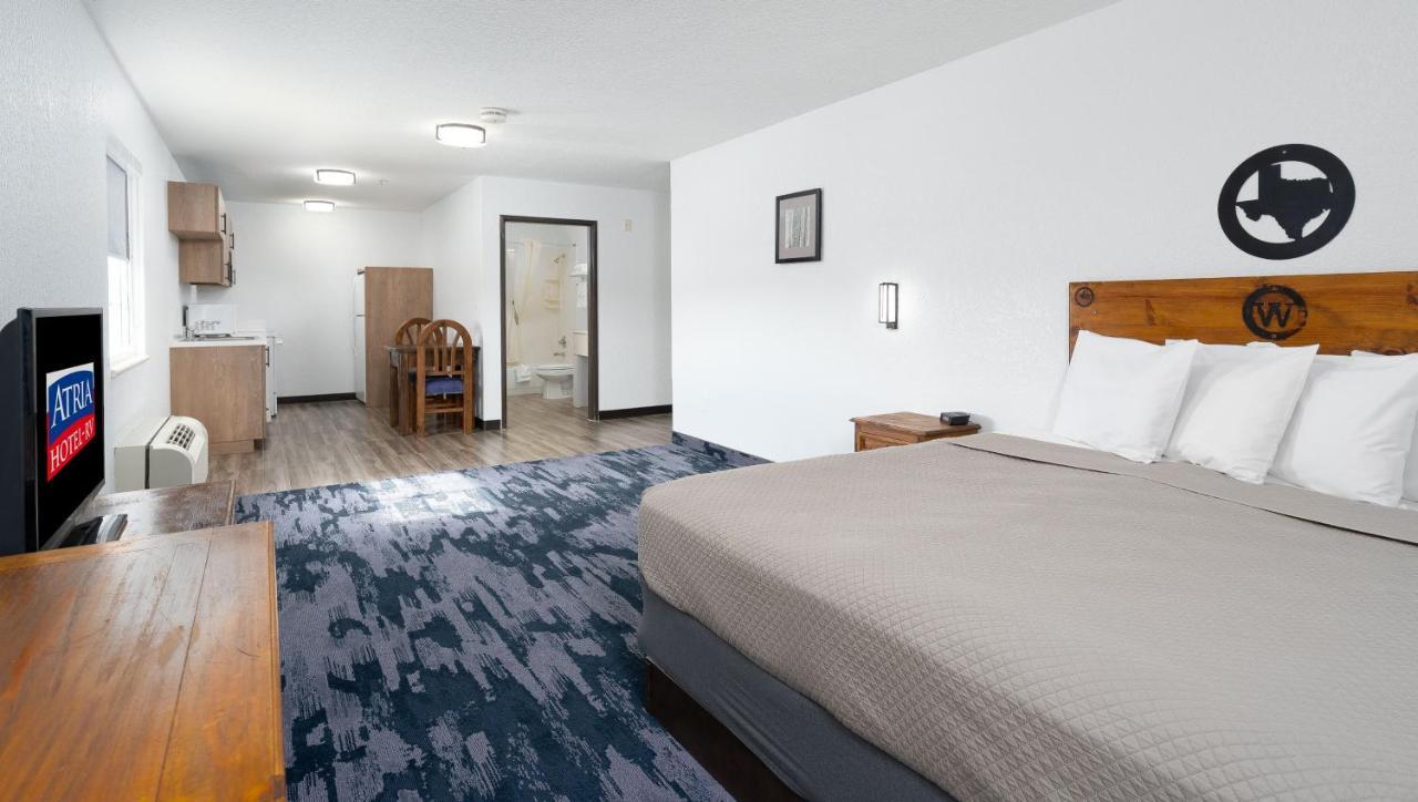 Atria Hotel And Rv Mcgregor Exterior foto