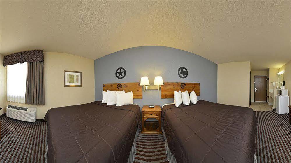 Atria Hotel And Rv Mcgregor Exterior foto